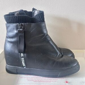 Black Ankle Boots with Zipper Detail